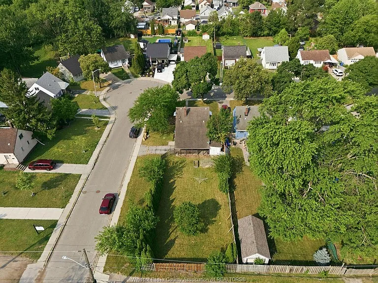 866 Francois Ct — Photo 39