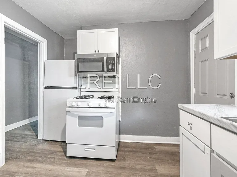 3127 Southern Ave — Photo 3
