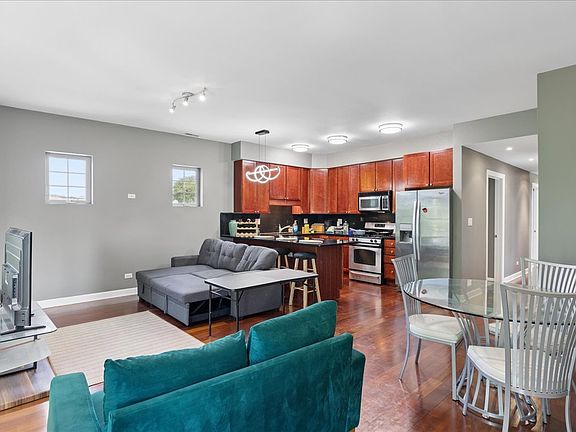 5th image of 3629 S Giles Ave Unit 4