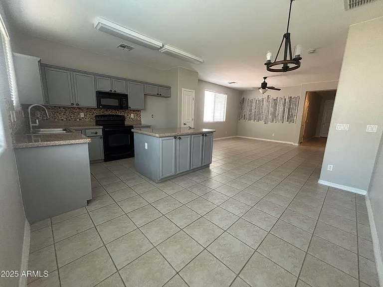 3942 E Claxton Ave — Photo 5