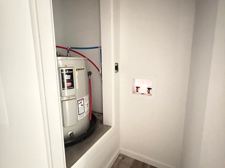 103 Vineyard Ave #2 — Photo 5