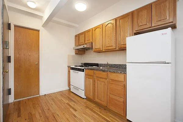 Rented by REAL New York | media 10