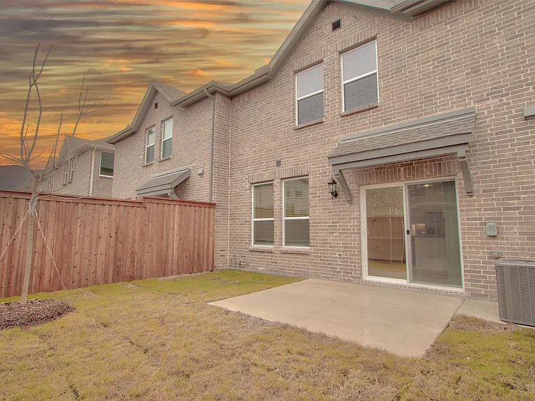 1322 Whipsaw Trl — Photo 3