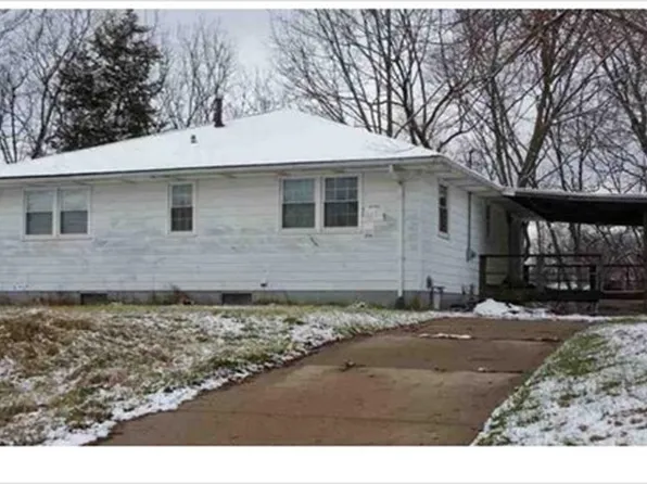 4903 W Tuscarora Rd, Peoria, IL 61607