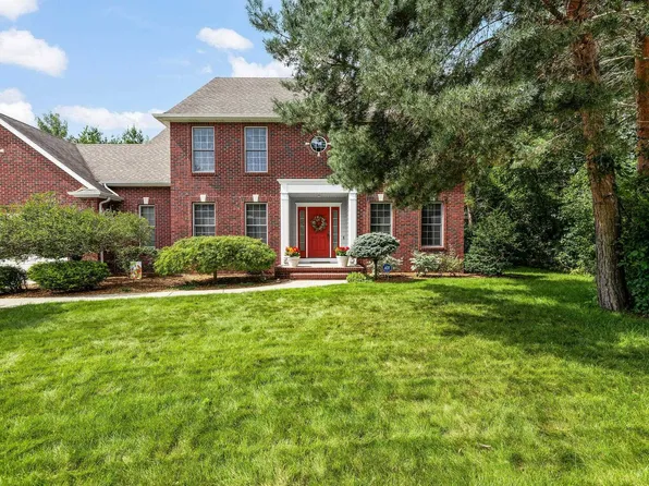 6203 Peachtree Cir, Midland, MI 48642