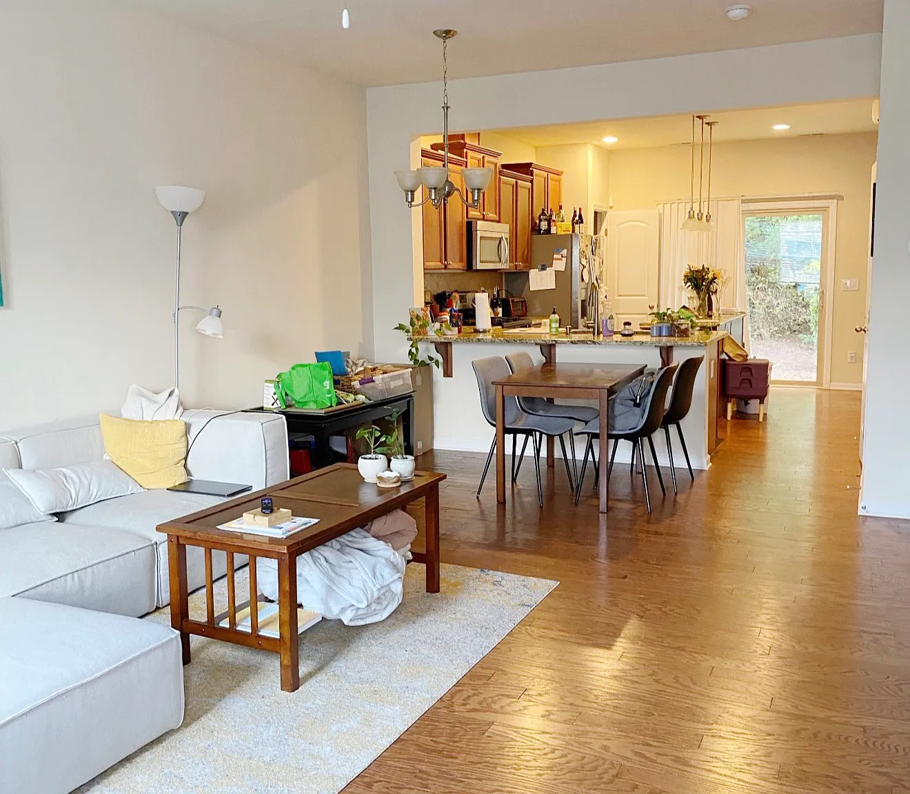 2 bed, 2.5 bath, 1265 sqft, $1,700 — Photo 1