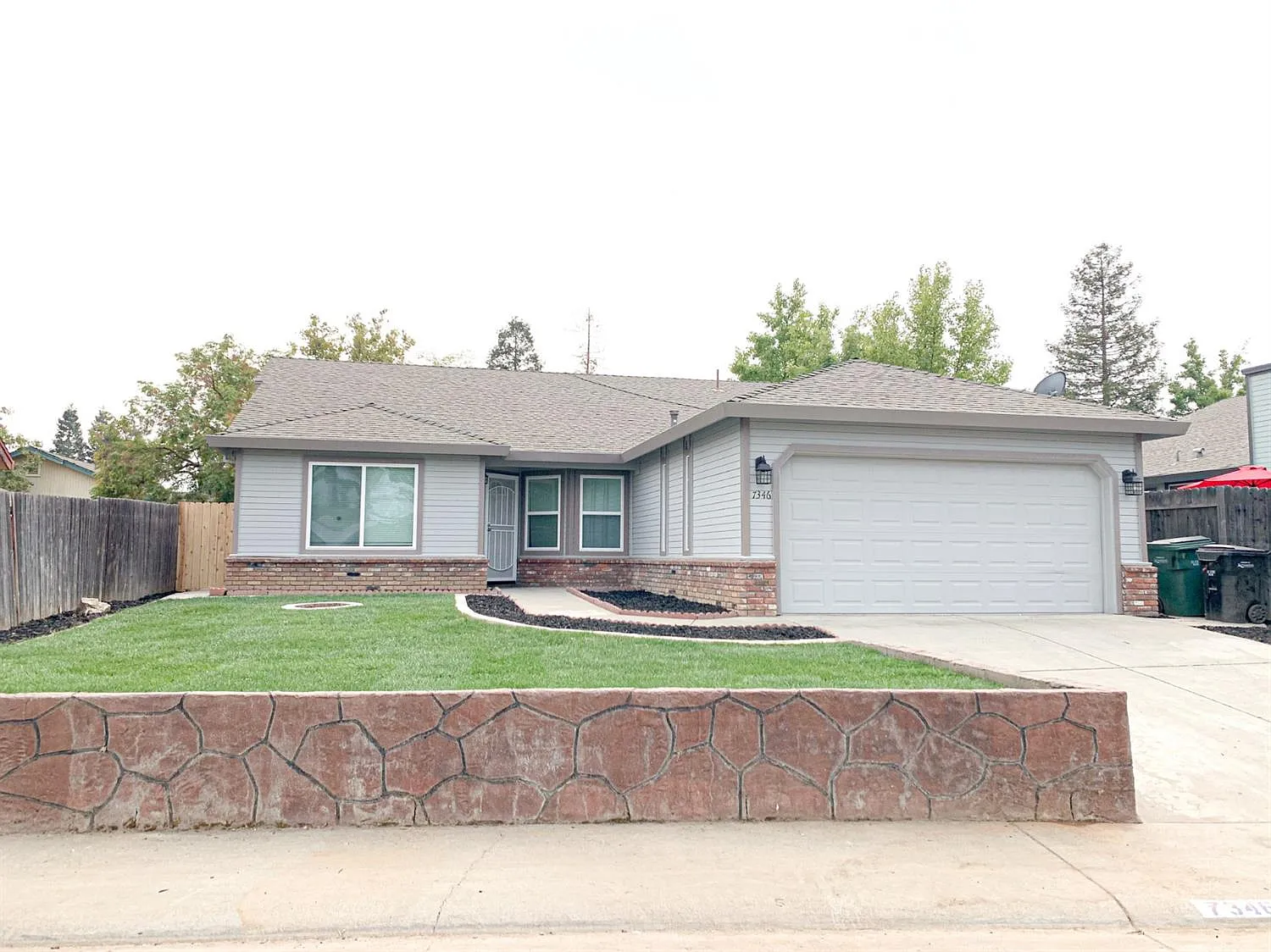 7346 Little Acorn Way photo 1
