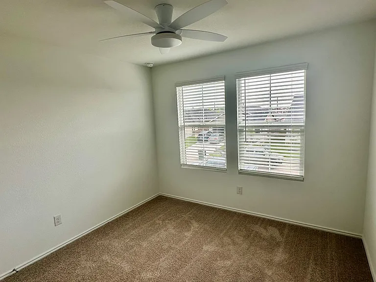 228 Sormonne Loop — Photo 23