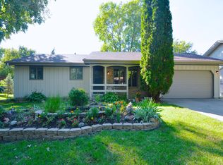 584 10th Ave SW, New Brighton, MN 55112