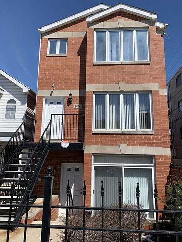 1st image of 2414 W Flournoy St #2