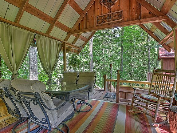 4th image of 204 Woodland Cir