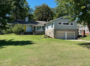 1463 Valley Rd, Bartlesville, OK 74003