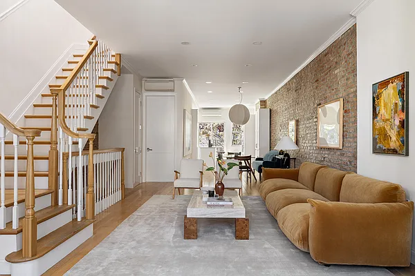 Sold by Compass | media 1