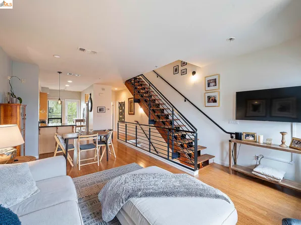 1323 Wood St, Oakland, CA 94607