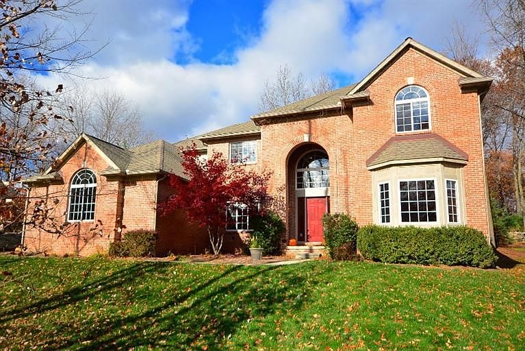 1st image of 2622 English Oak Dr