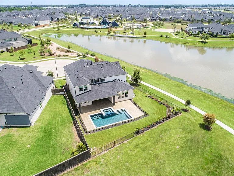 7526 Sunny Oak Ln — Photo 5