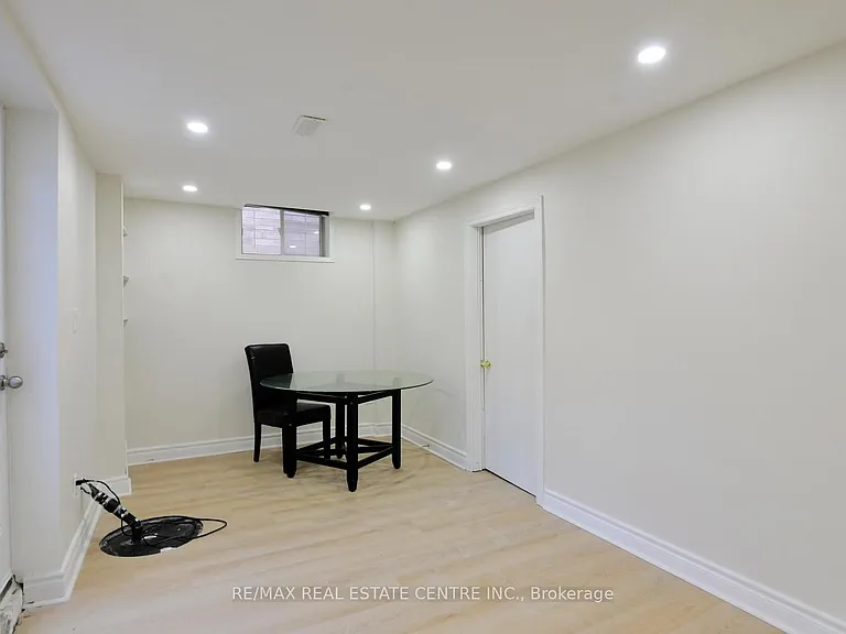10 Sheldon Dr #BASEMENT — Photo 24