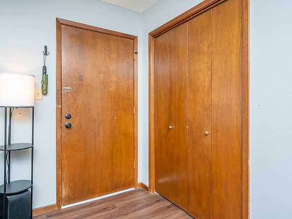 3rd image of 4849 Woodland Ave Unit 1