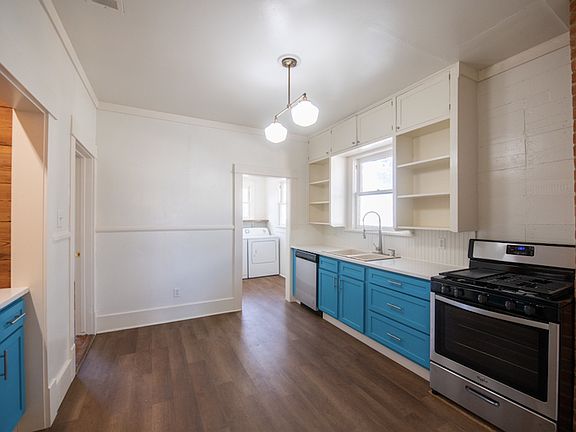 3rd image of 301 N Marlborough Ave