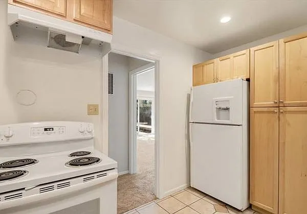 22086 Homestead Rd — Photo 8