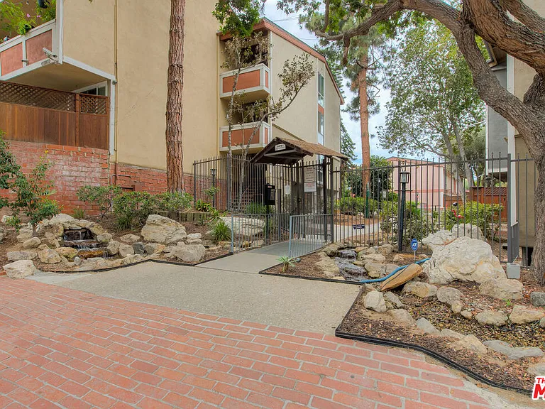 6505 Green Valley Cir #301 — Photo 3