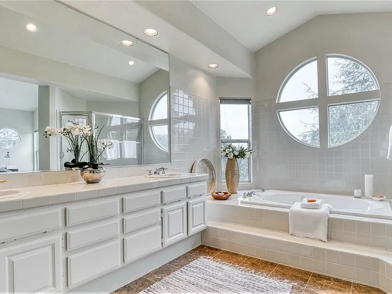 3233 Quail Hollow Dr #1 — Photo 13