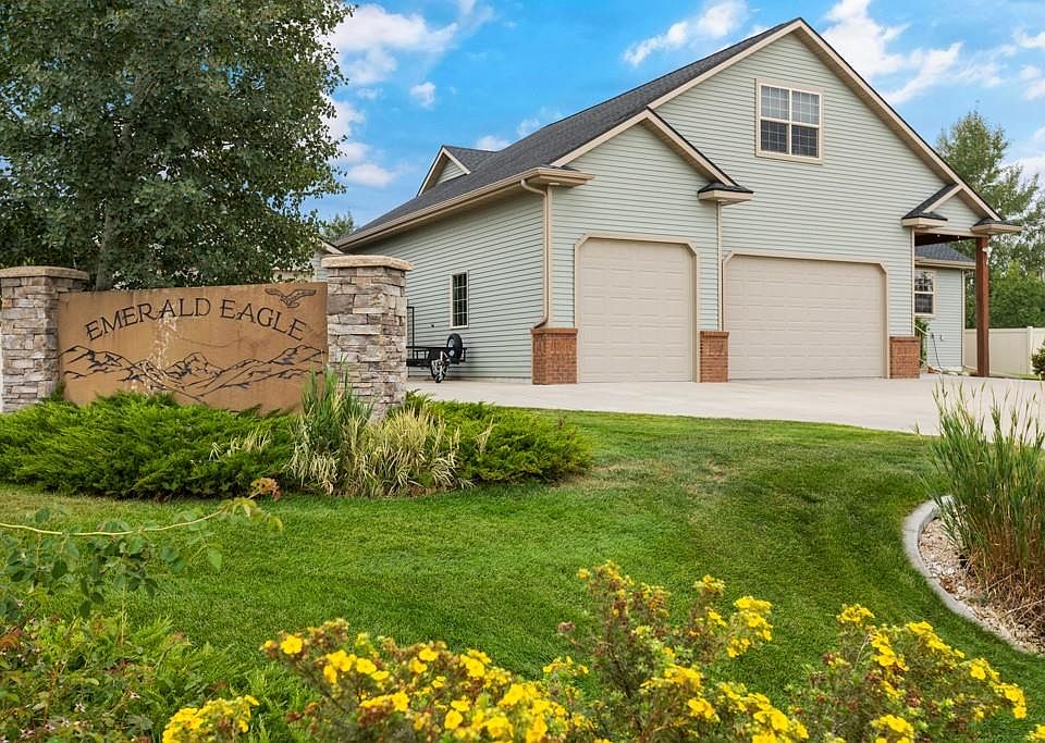 1st image of 665 Emerald Eagle Dr