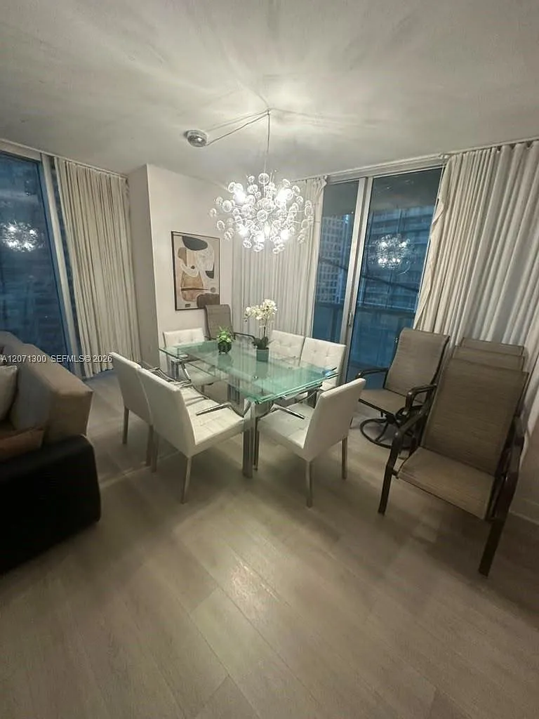 Icon Brickell Condo No 3 — Photo 4