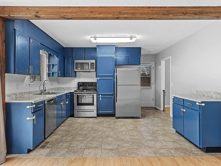 1323 Easy Ln — Photo 7