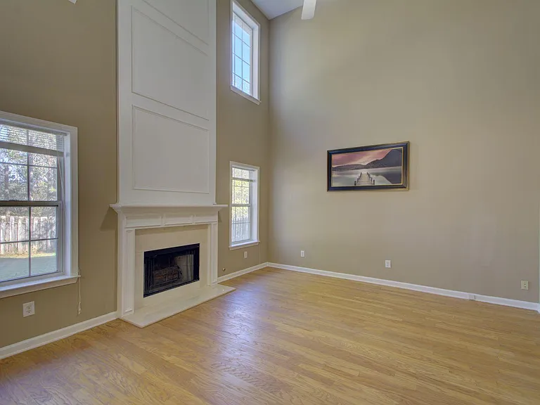 2820 Northcliff Dr — Photo 9