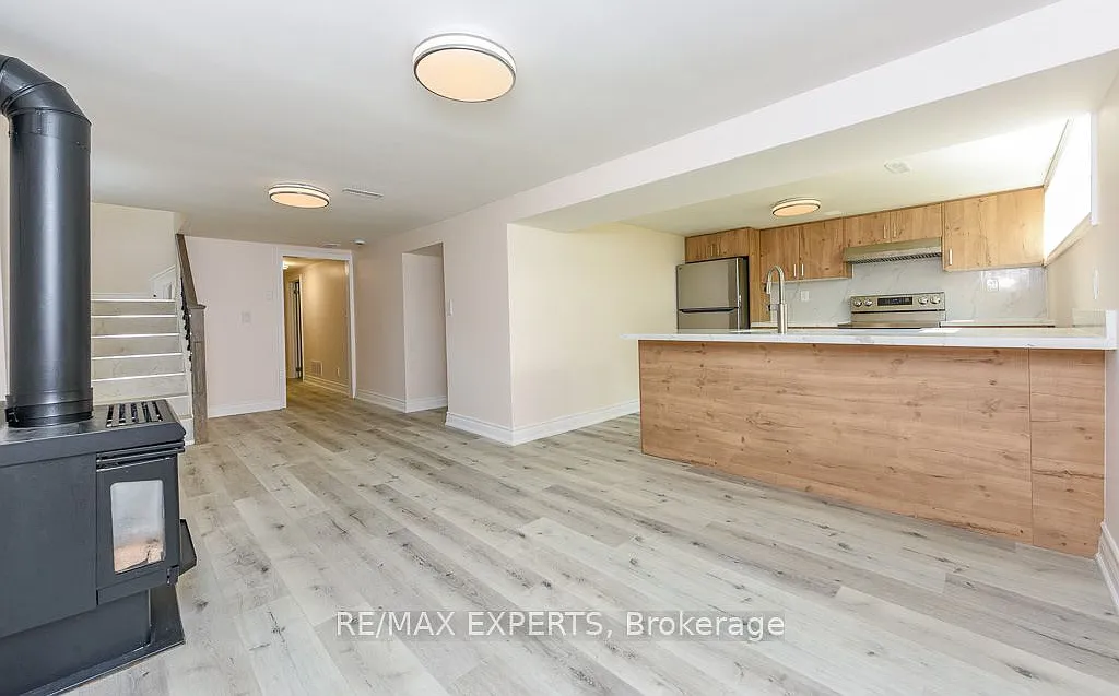 3 bed, $2,000 — Photo 3