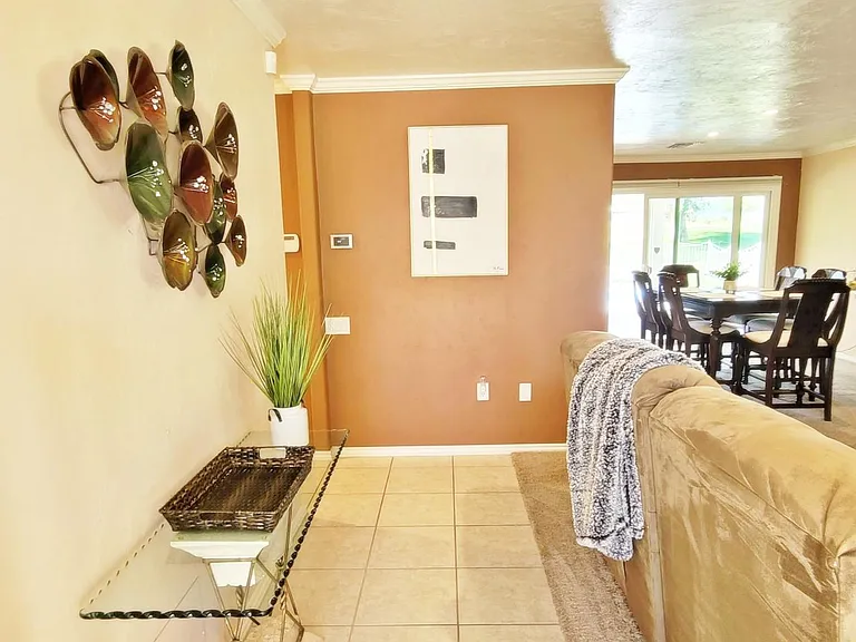 42445 Kansas St — Photo 3