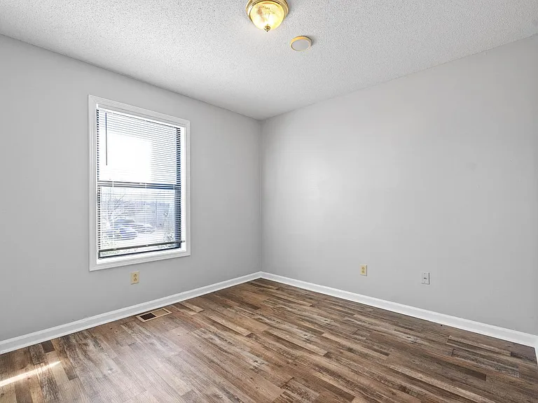 Stephanie Drive-122 — Photo 12