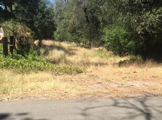 17814 Irish Rd, Redding, CA 96003