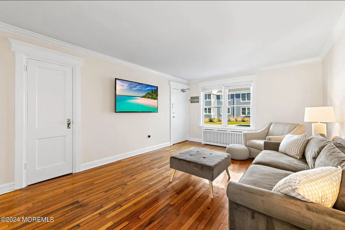 306 Deal Lake Dr — Photo 1