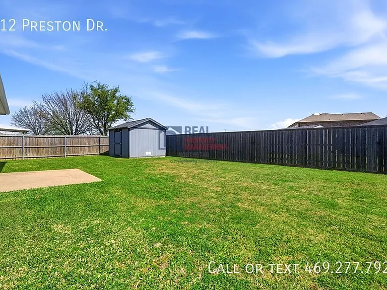 712 Preston Dr — Photo 31
