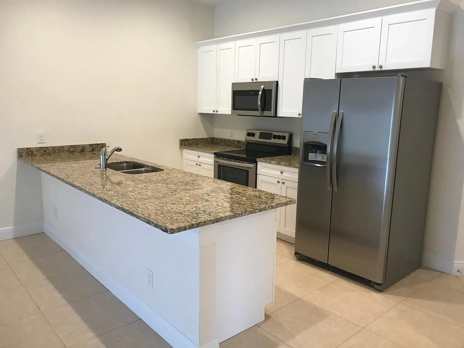 3 bed, 1250 sqft, $1,575 — Photo 3