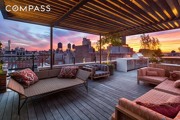 Sold by Compass | media 9