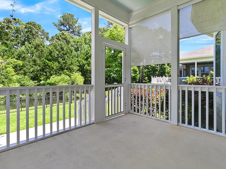 3688 Maidstone Dr — Photo 43