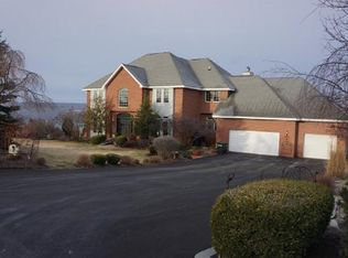2 Spyglass Rdg, Ithaca, NY 14850
