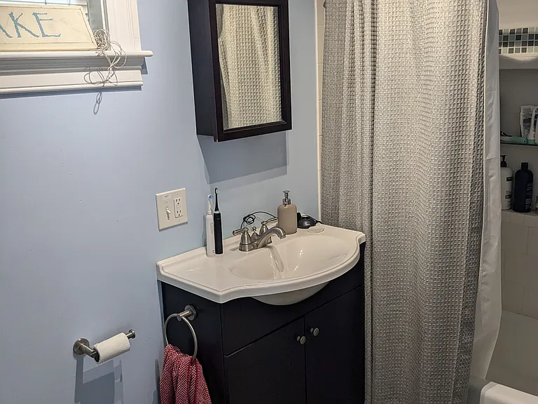 8 Cedar St #1 — Photo 3