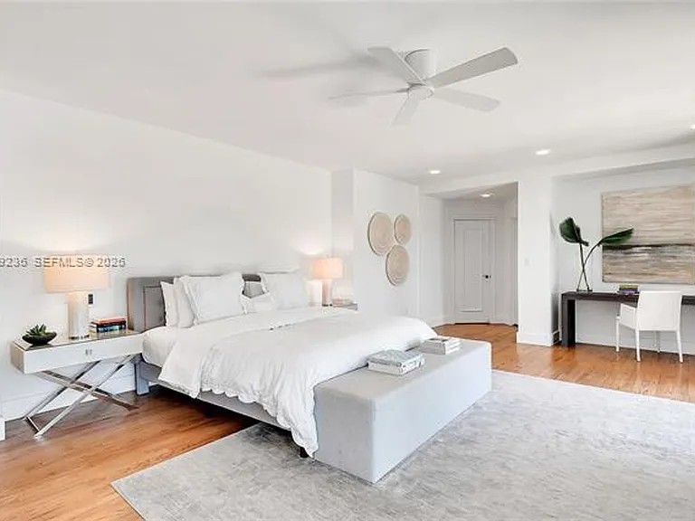 3425 Alhambra Cir — Photo 38