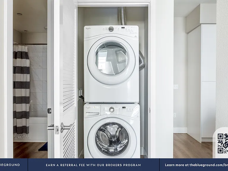 Washer/Dryer in Apartment