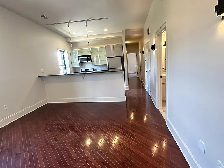 3984 Commonwealth St — Photo 20