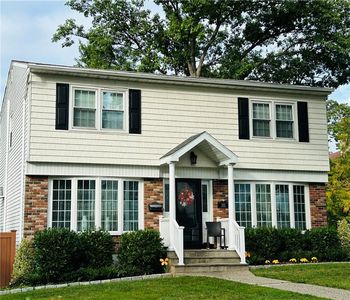 430 Esplanade, Pelham, NY, 10803
