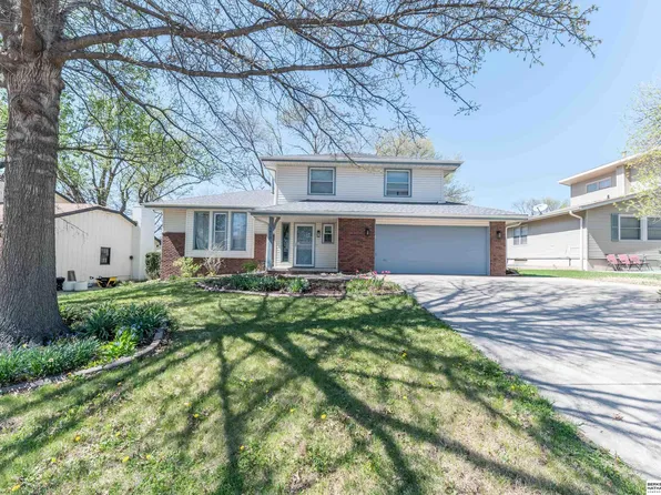 5810 S 105th St, Omaha, NE 68127