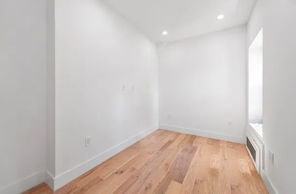 Rented by Compass | media 13