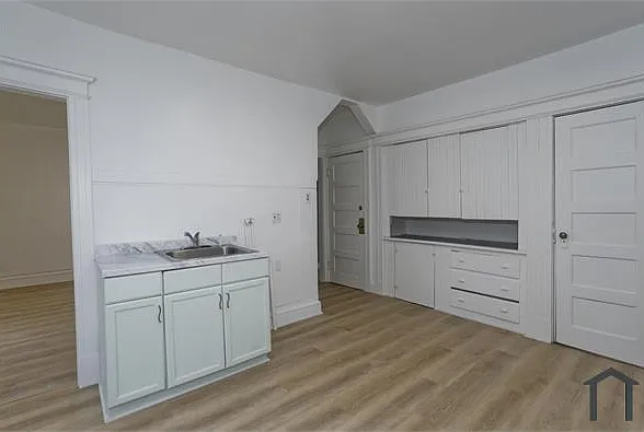 31 Rose St #1 — Photo 6