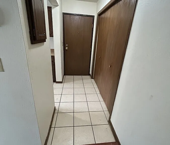 25 14th Ave NE #101 — Photo 1