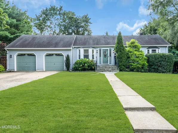 30 Pear St, Tinton Falls, NJ 07724